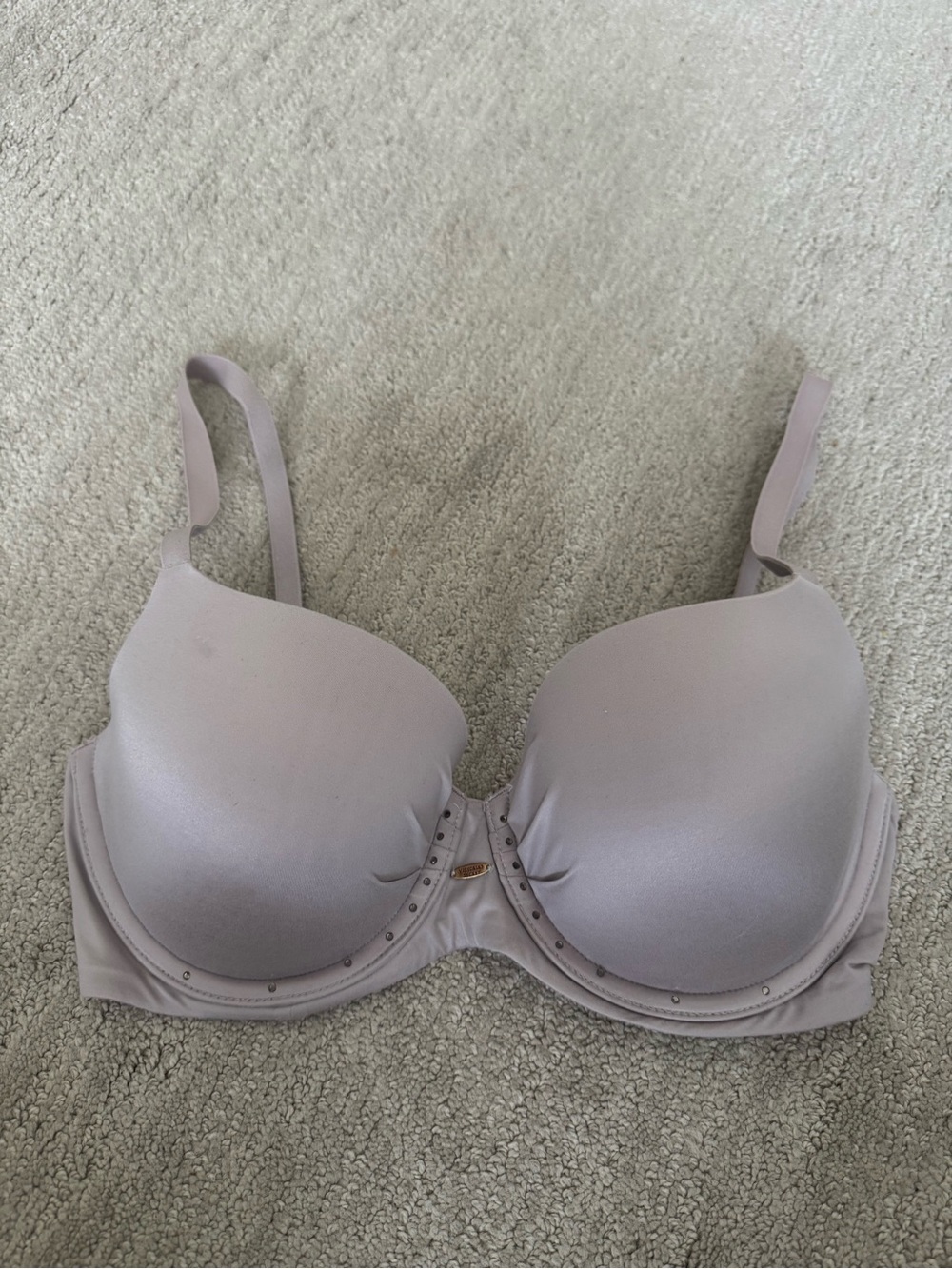 Victoria's Secret Fabulous lined Demi - 32DD